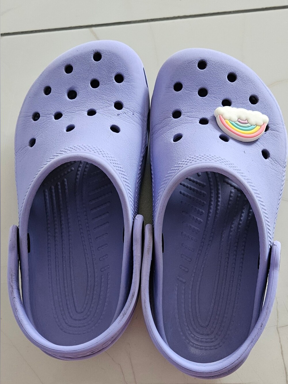 CROCS Kids Lavender Clogs with Rainbow Cloud Charm Size J1